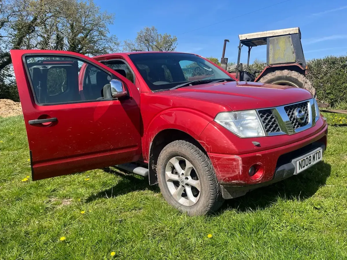 Used Nissan Navara 2008 Red Pickup