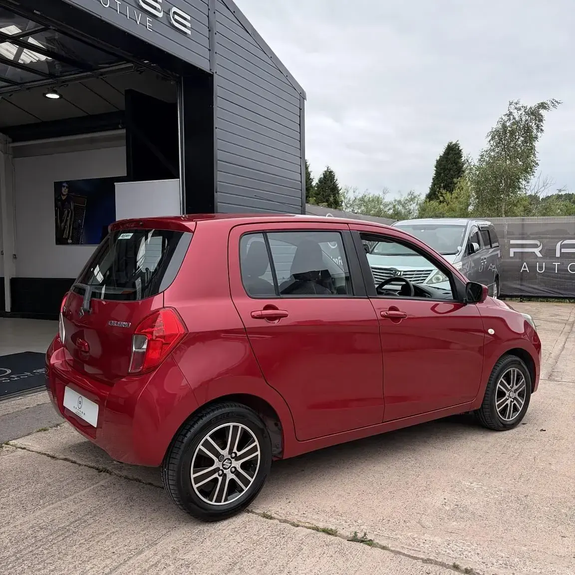 Used Suzuki Celerio SZ4 68 HP (50 kW) 2015 Red Hatchback
