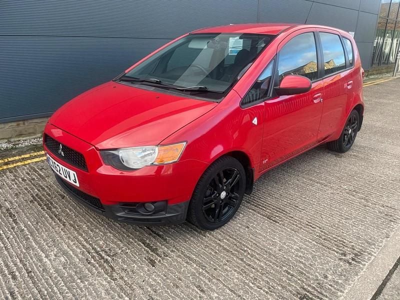 Used Mitsubishi Colt 2013 Red Hatchback