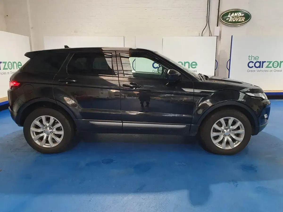 Used Land Rover Range Rover evoque Pure 187 HP (137 kW) 2014 Black SUV