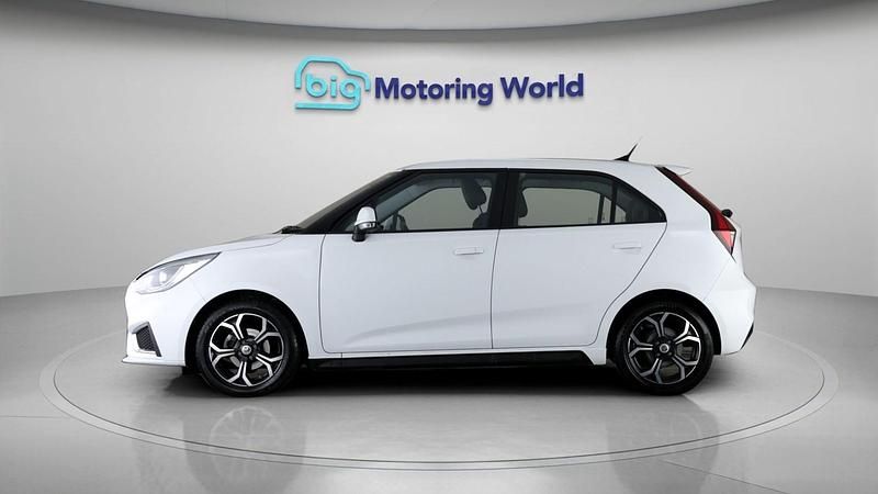Used MG MG3 Exclusive 105 HP (77 kW) 2022 White Hatchback