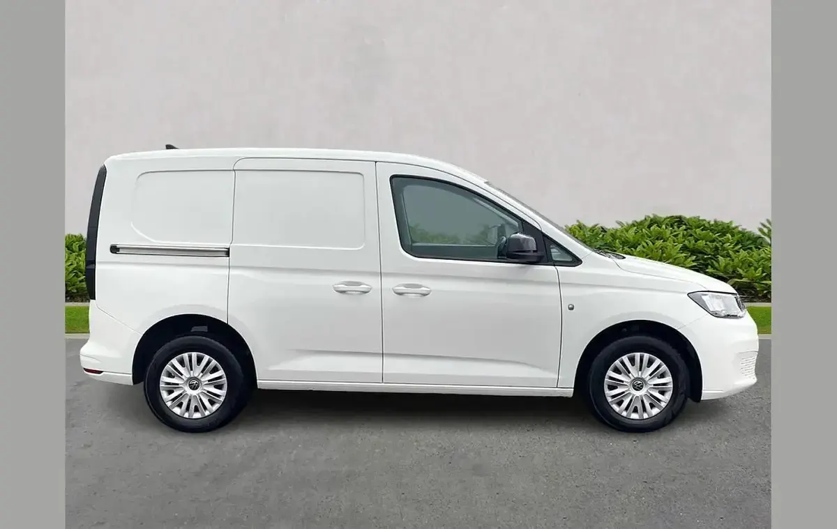 Used VW Caddy 101 HP (74 kW) 2025 White MPV