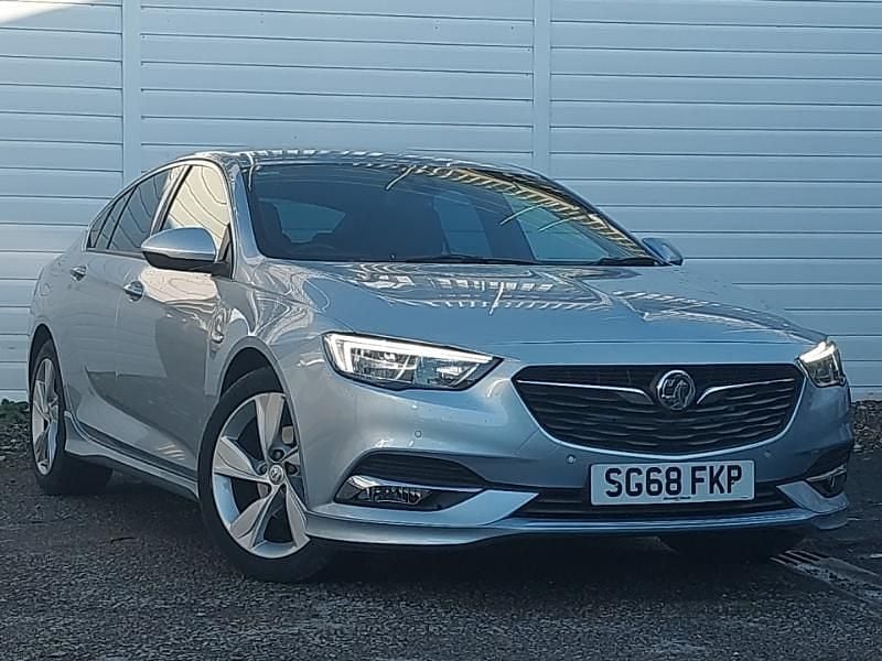Used Vauxhall Insignia SRi 165 HP (121 kW) 2018 Silver Hatchback
