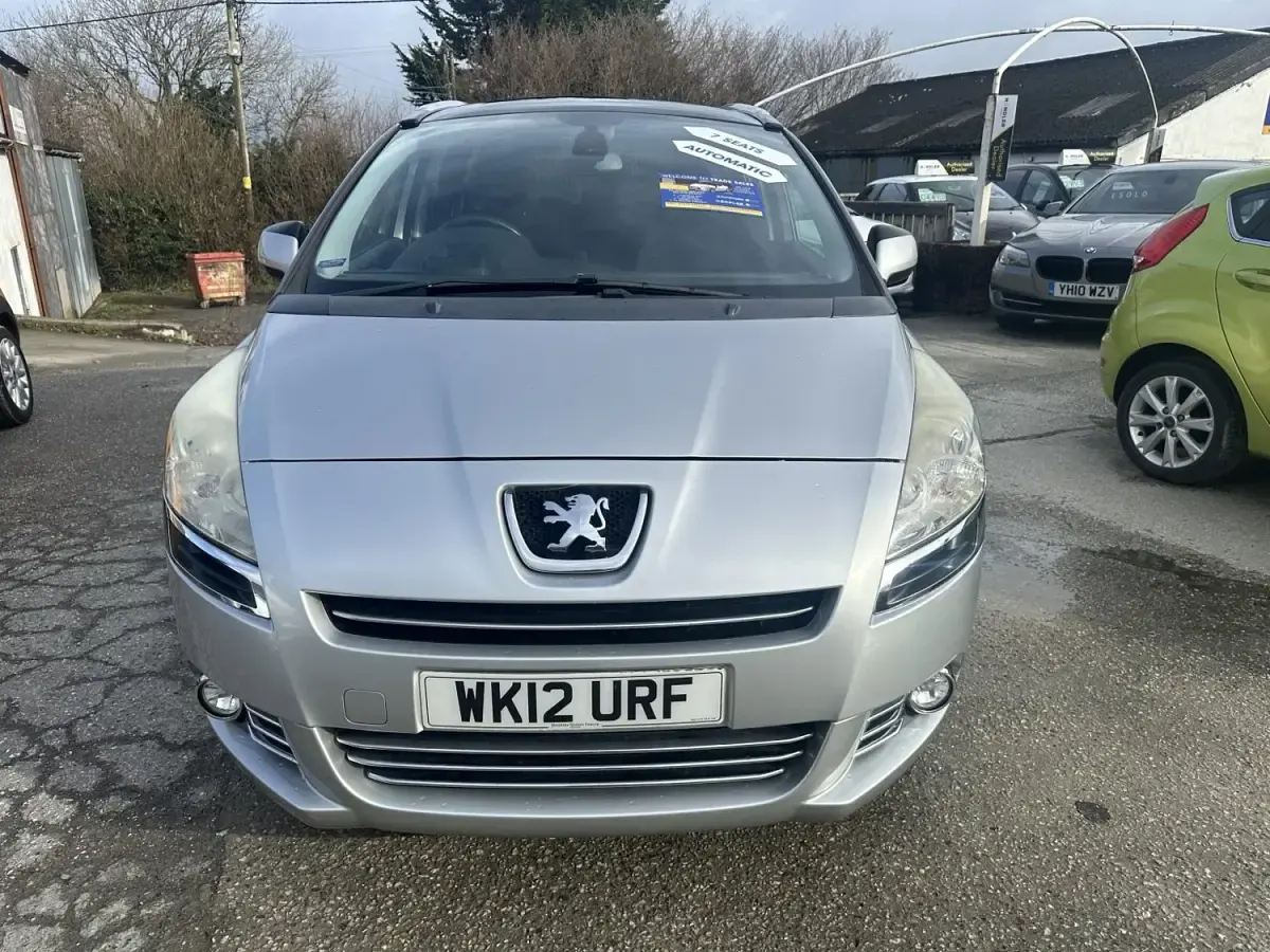 Używany Peugeot 5008 Allure 112 KM (82 kW) 2012 Srebrny Minivan