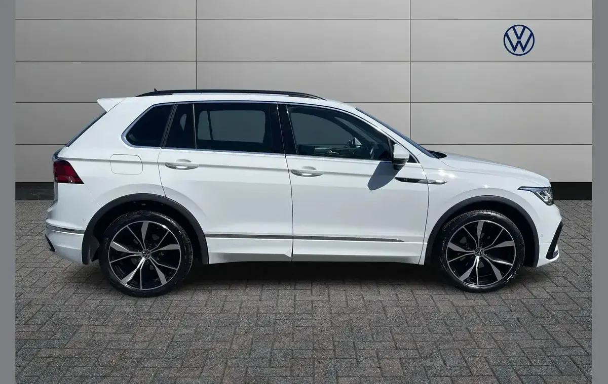 Used VW Tiguan R-line 150 HP (110 kW) 2022 White SUV