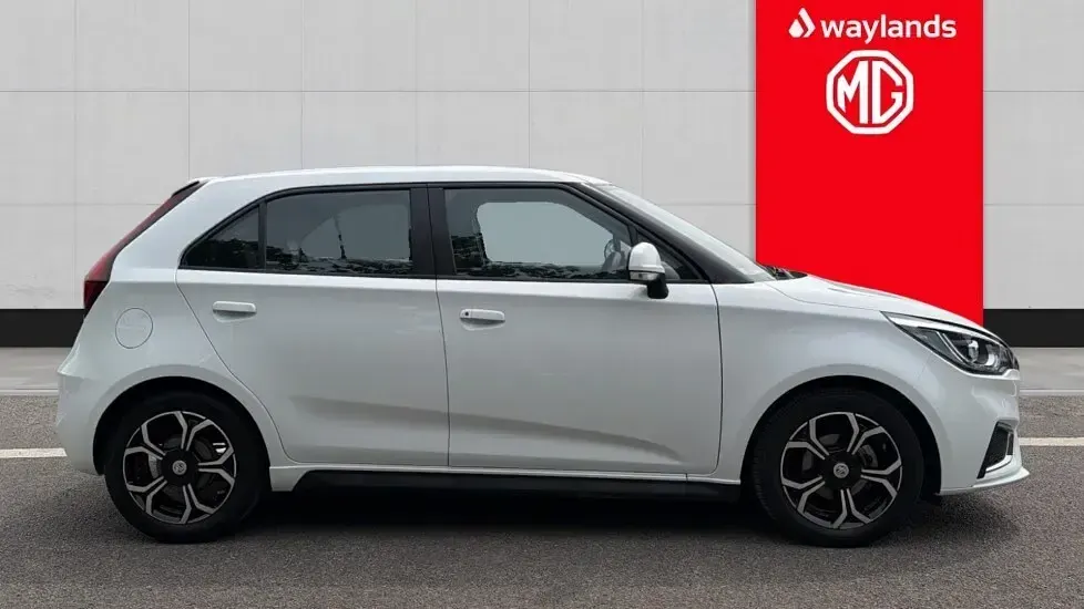Used MG MG3 Exclusive 2024 White Hatchback