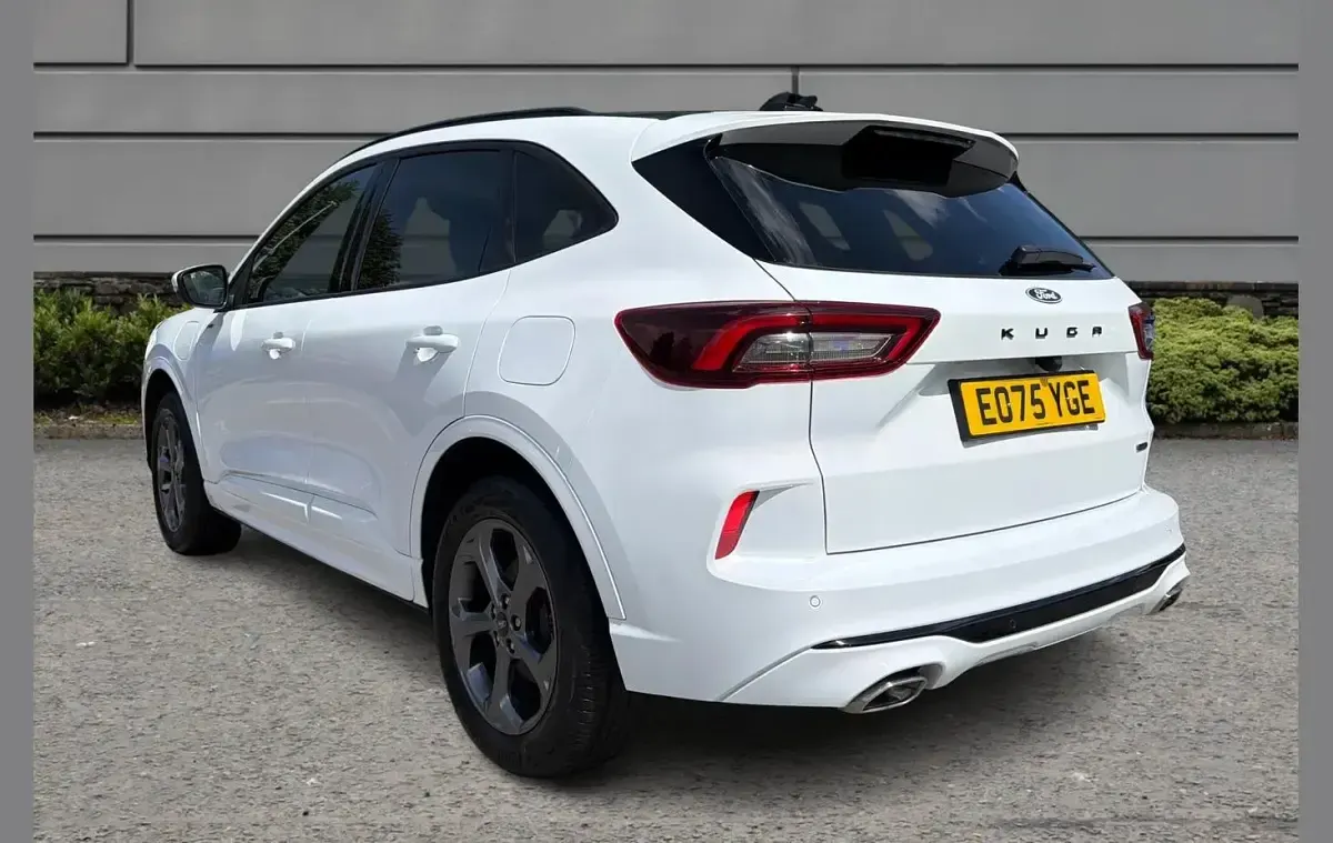 Used Ford Kuga ST-Line 239 HP (175 kW) 2025 White SUV