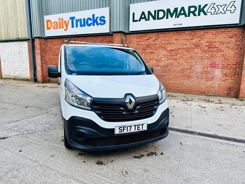 White Used 2017 Renault Trafic Business Van | £6,995 (Good price) - Image 1/4