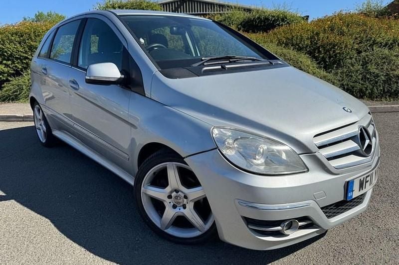 Silver Used 2011 Mercedes B180 MPV | £999 (Super price) - Image 1/1