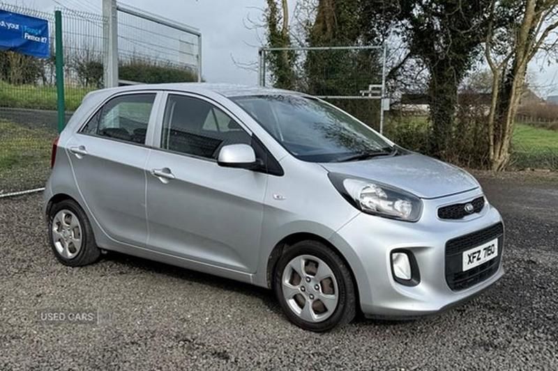 Used Kia Picanto 68 HP (50 kW) 2015 Silver Hatchback