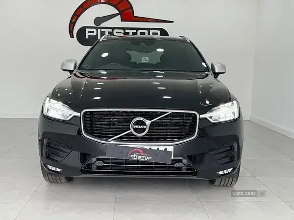 Used Volvo XC60 R-Design 187 HP (137 kW) 2018 Black SUV