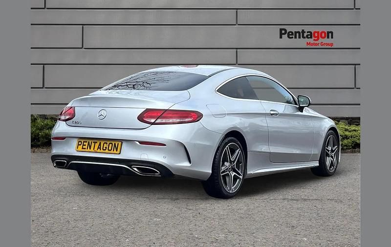 Used Mercedes C200 AMG Line Premium 180 HP (132 kW) 2019 Silver Coupe