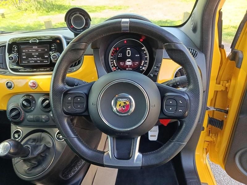 Used Abarth 595 143 HP (105 kW) 2018 Yellow Hatchback