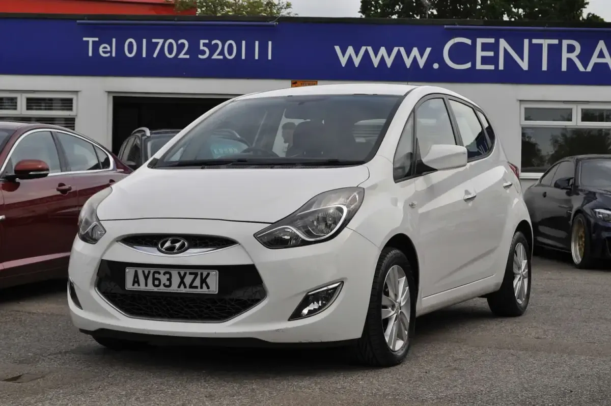 Used Hyundai ix20 Active 125 HP (91 kW) 2013 White Hatchback