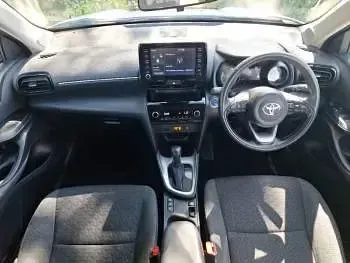 Used Toyota Yaris Hybrid 116 HP (85 kW) 2023 White Estate