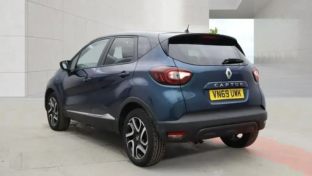 Used Renault Captur Iconic 2020 Blue/black SUV