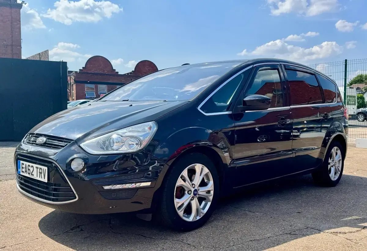 Used Ford S-MAX Titanium 2012 Black MPV