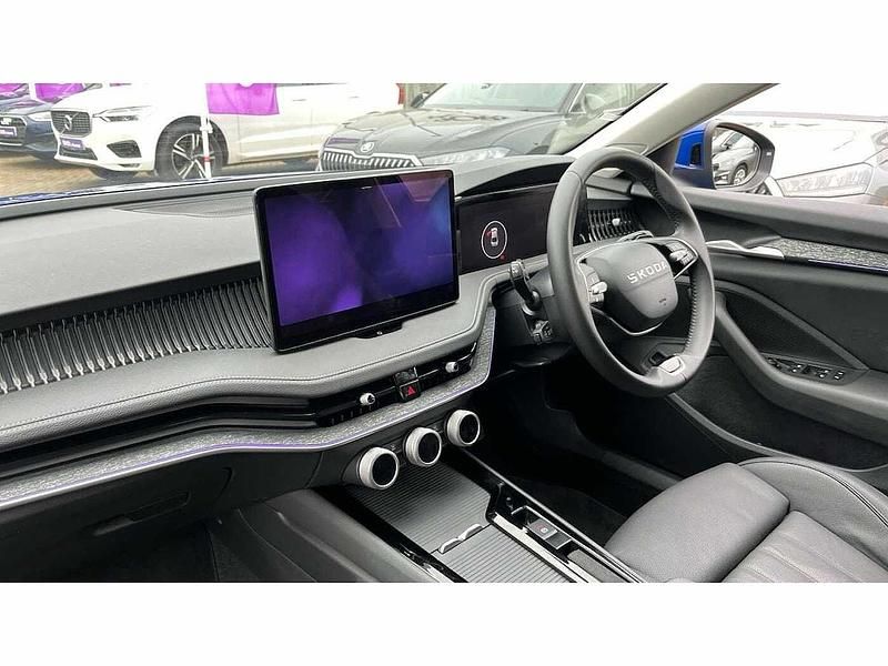 Used Skoda Superb SE L 193 HP (141 kW) 2025 Blue Hatchback