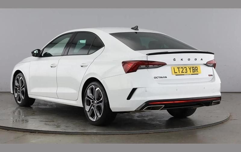 Used Skoda Octavia vRS 245 HP (180 kW) 2023 Moon white metallic Hatchback