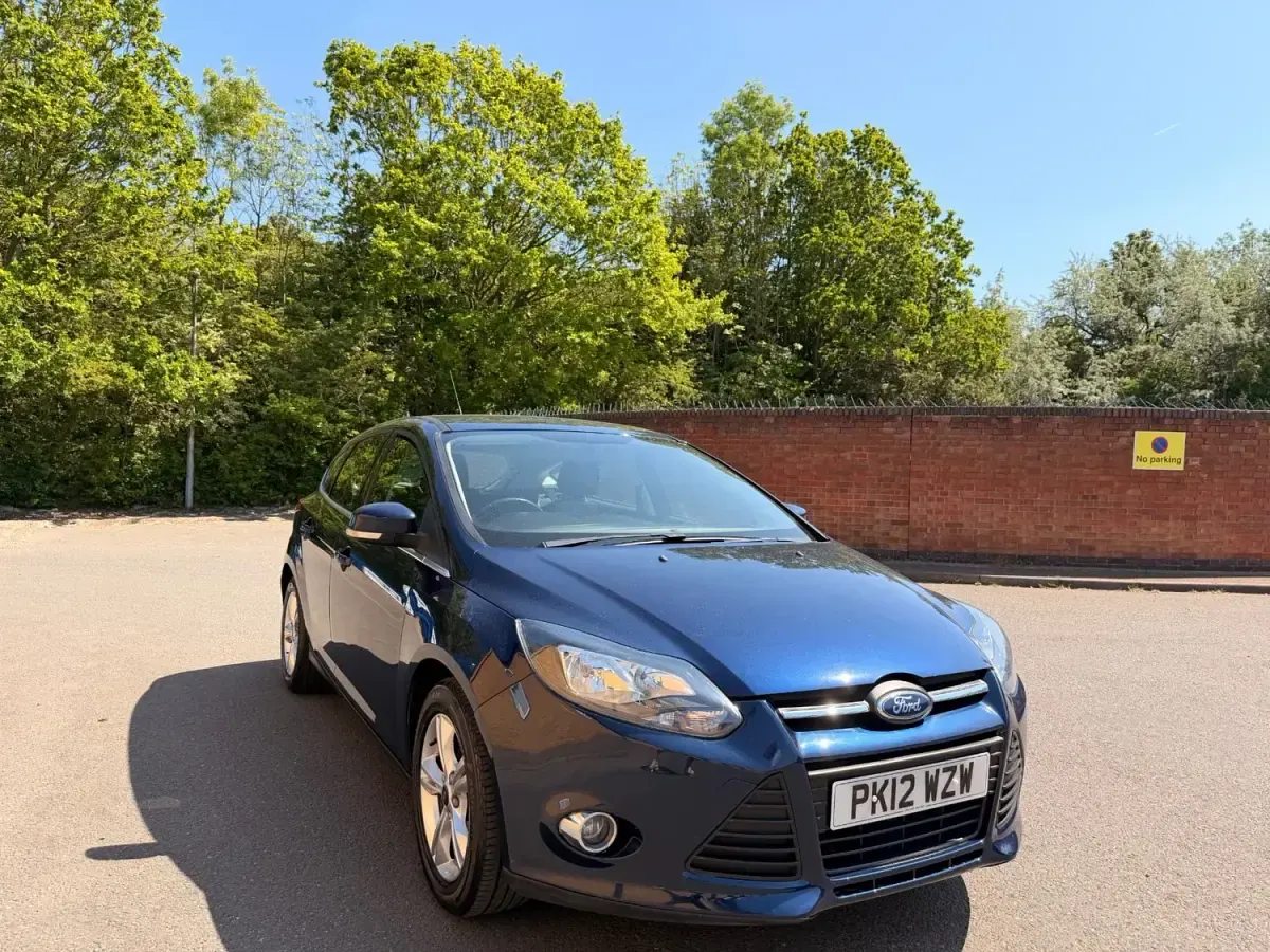 Usado Ford Focus Zetec 2012 Azul Citadino