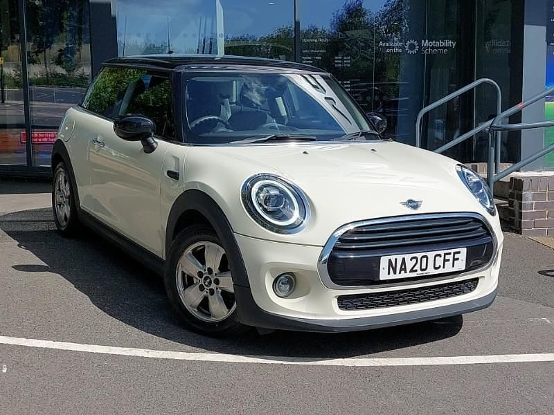White Used 2020 Mini Cooper Classic Hatchback | £12,698 (Good price) - Image 1/4