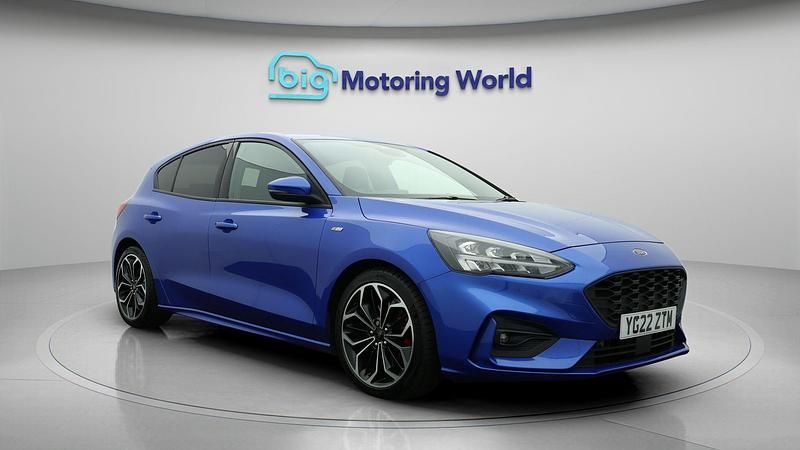 Used 2022 Ford Focus ST-Line X | £16,600 (Fair price) - Image 1/4
