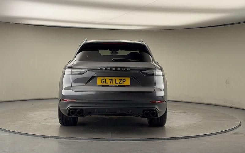 Used Porsche Cayenne 340 HP (250 kW) 2021 Quartzite grey SUV