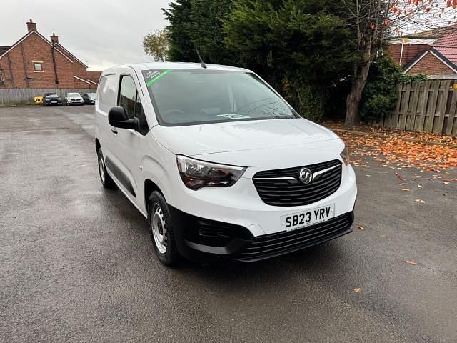 Used Vauxhall Combo 100 HP (73 kW) 2023 White Van