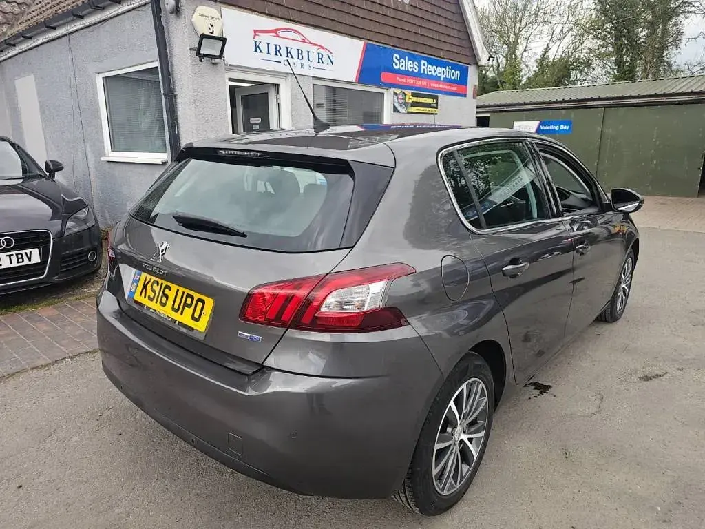 Used Peugeot 308 Allure 120 HP (88 kW) 2016 Grey Hatchback