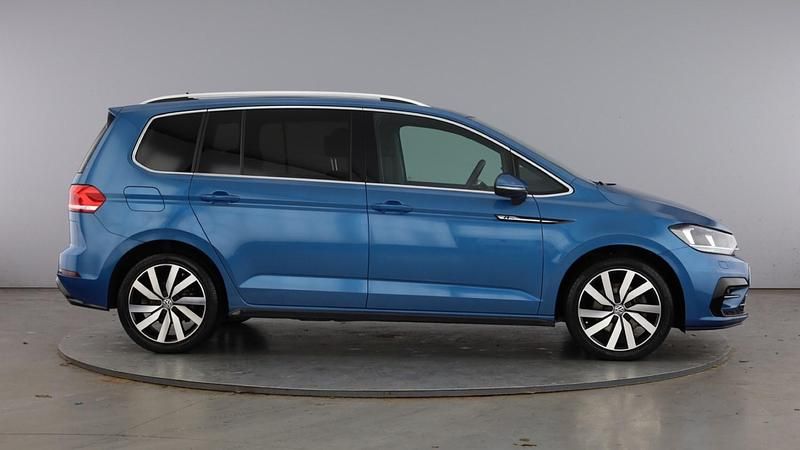 Used VW Touran R-line 150 HP (110 kW) 2020 Blue MPV