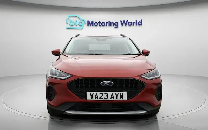 Used Ford Focus Active 125 HP (91 kW) 2023 Red Hatchback