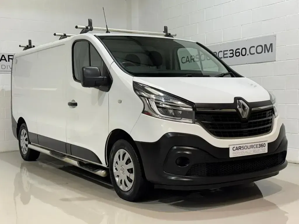 Used Renault Trafic Business 145 HP (106 kW) 2019 White MPV