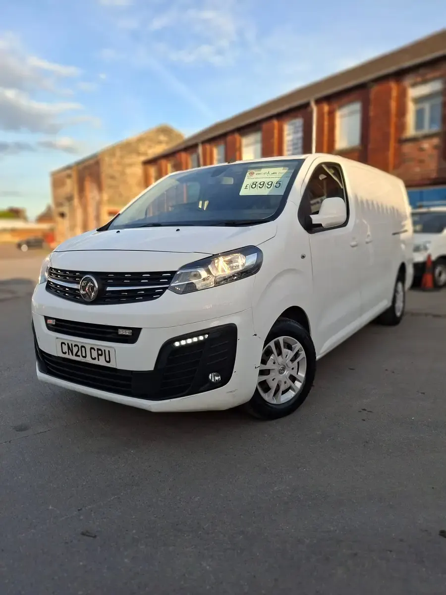 Used Vauxhall Vivaro Sportive 100 HP (73 kW) 2020 White MPV