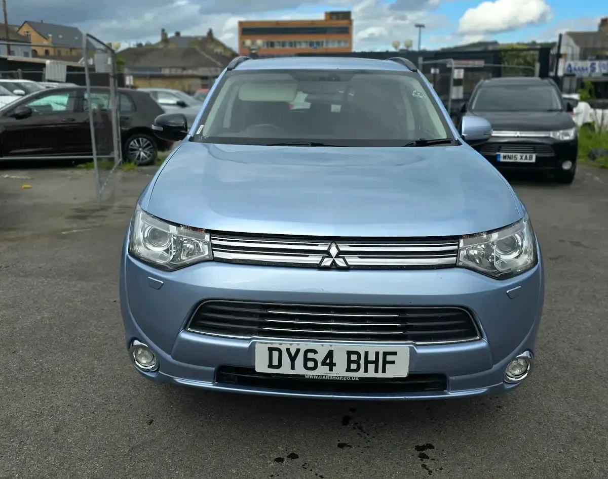 Used Mitsubishi Outlander P-HEV 2014 Blue Estate