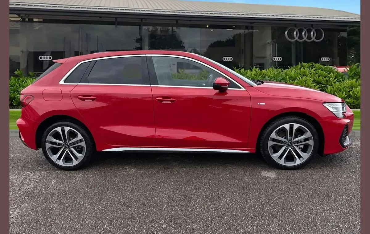 Used Audi A3 e-tron S-Line 200 HP (147 kW) 2026 Red Hatchback