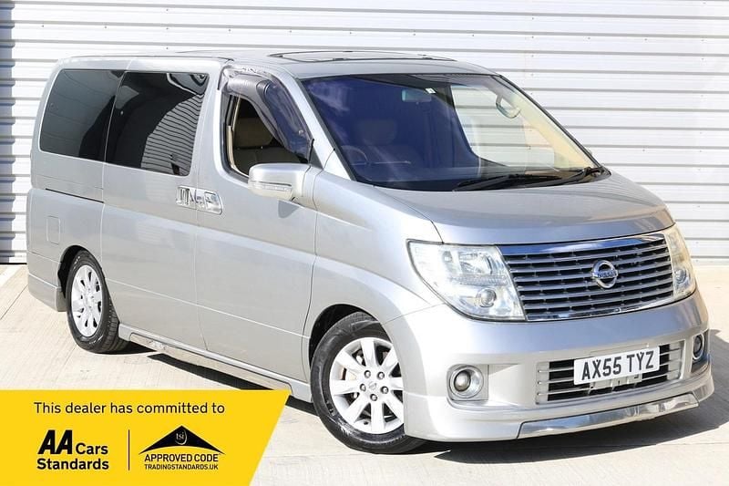 Used Nissan Elgrand 2006 Silver MPV