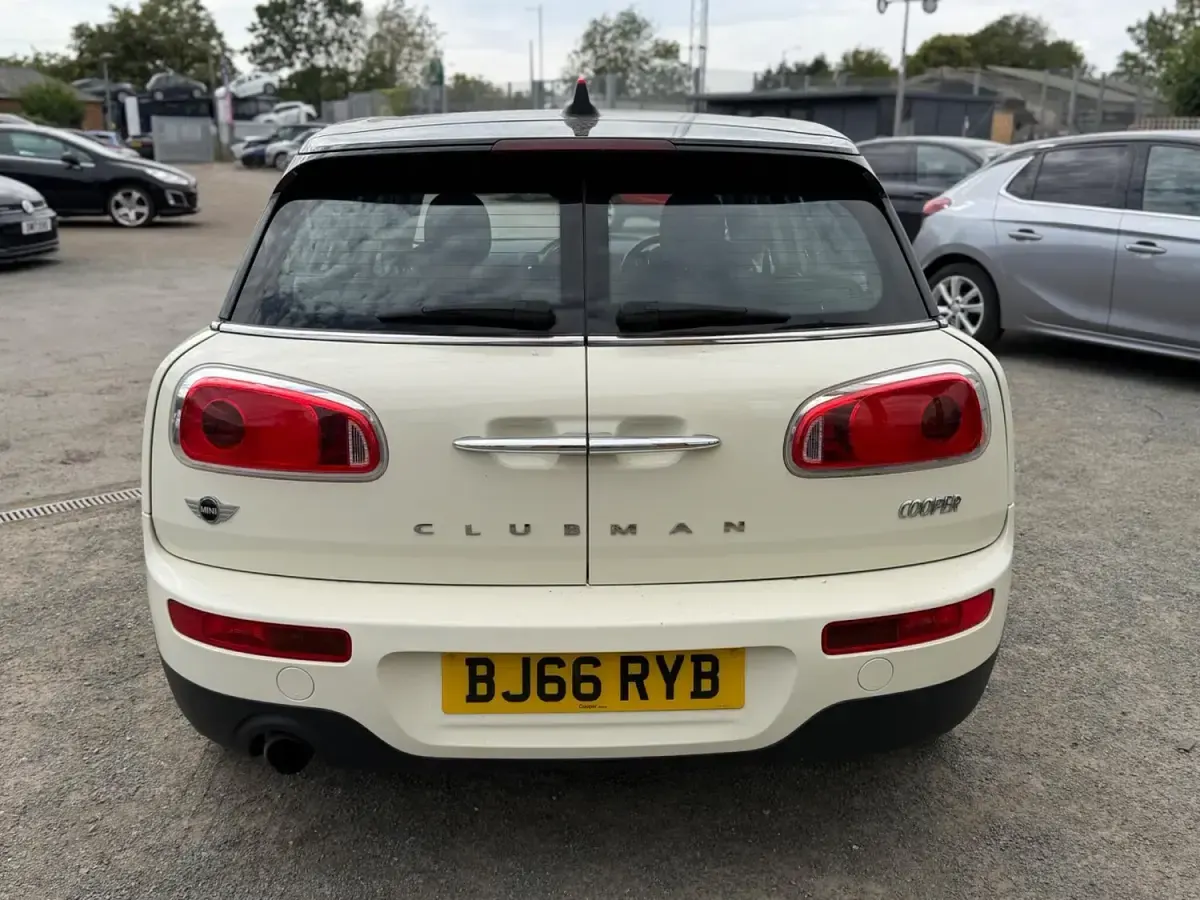 Used Mini Cooper Clubman 2016 White Estate
