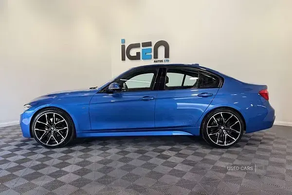 Usado BMW 330 M Sport 2018 Azul Berlina