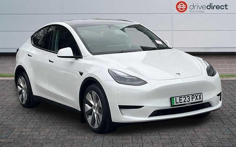 White Used 2023 Tesla Model Y RWD SUV | £23,418 (Fair price) - Image 1/4