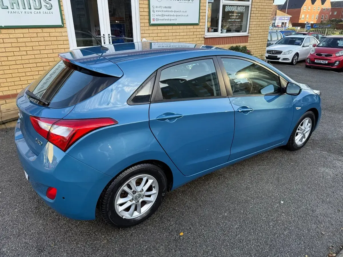 Used Hyundai i30 Active 100 HP (73 kW) 2013 Blue Hatchback