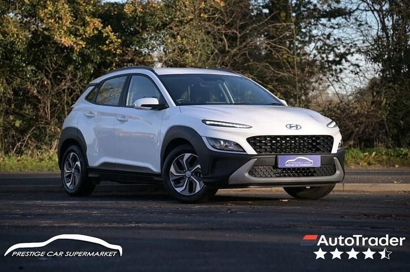 White Used 2022 Hyundai Kona SE SUV | £15,399 (Good price) - Image 1/4