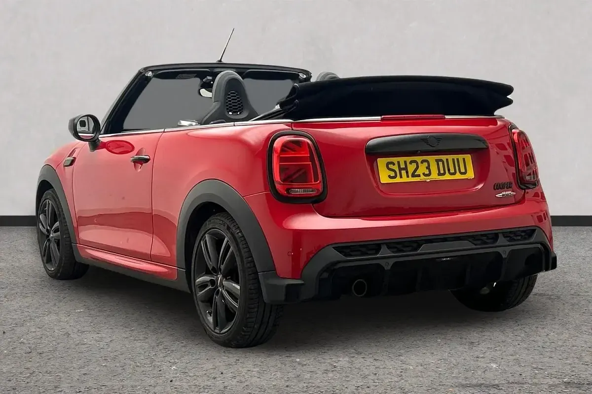 Used Mini Cooper Cabriolet Sport 134 HP (98 kW) 2023 Red Cabriolet