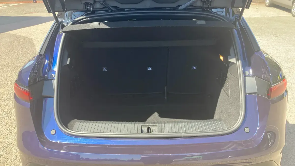 Used Renault Mégane Iconic 159 kW (217 HP) 2023 Blue/black Hatchback