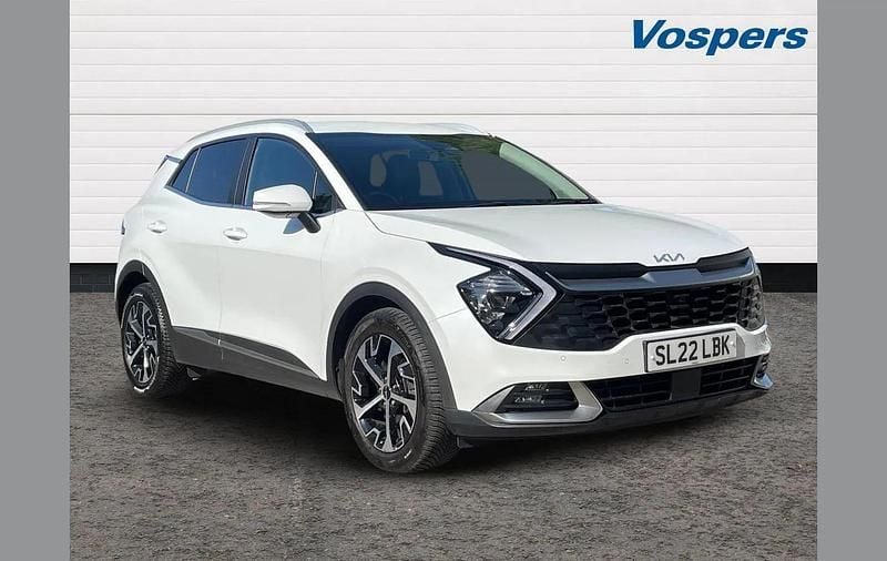 White Used 2022 Kia Sportage 3 SUV | £18,990 (Fair price) - Image 1/3
