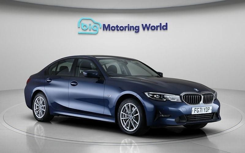 Used BMW 330e 292 HP (214 kW) 2021 Blue Sedan
