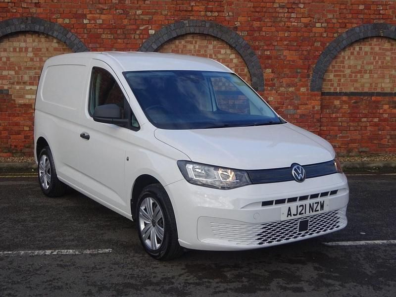 Usado VW Caddy 122 HP (89 kW) 2021 Branco Monovolume