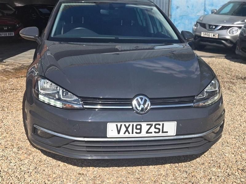 Begagnad VW Golf VII Match 2019 Grå Halvkombi