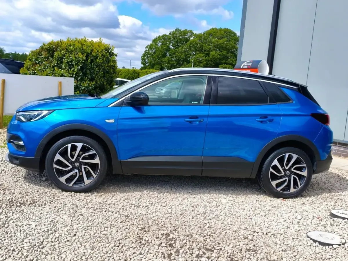 Second-hand Vauxhall Grandland X Elite 130 CP (95 kW) 2018 Albastru SUV