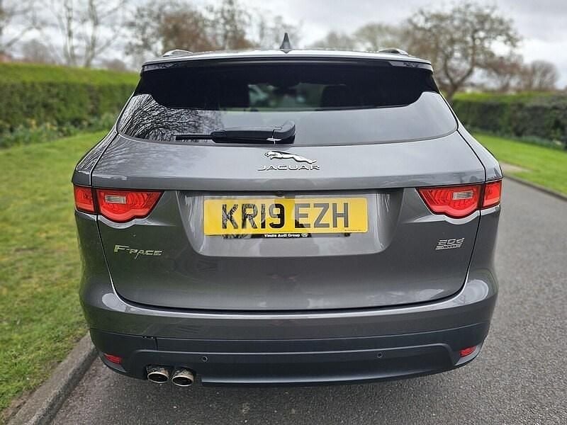 Used Jaguar F-Pace R-Sport 180 HP (132 kW) 2019 Grey SUV
