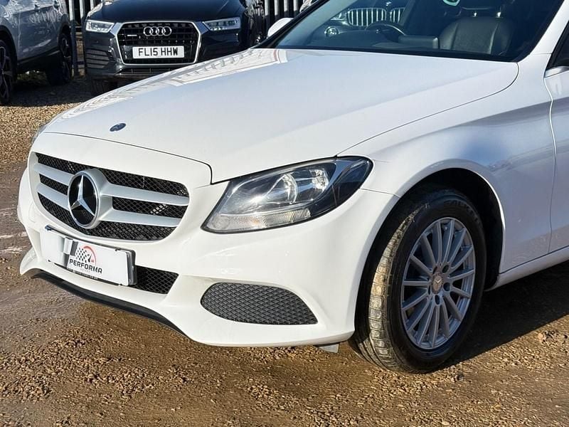 Used Mercedes C220 Executive 170 HP (125 kW) 2015 White Sedan